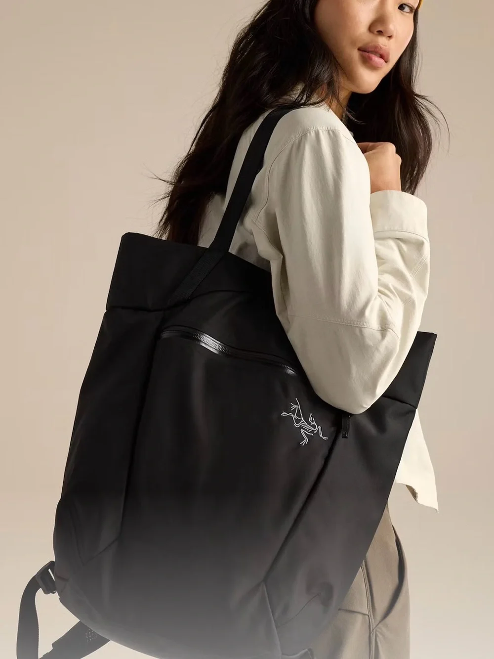 Arc'teryx Axios 20 Tote Convertible 2-in-1 tote